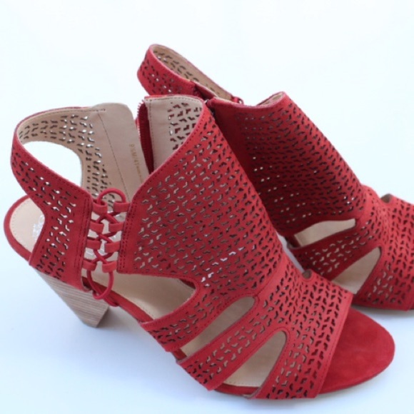 NWOT Vince Camuto Sandals - Picture 10 of 11